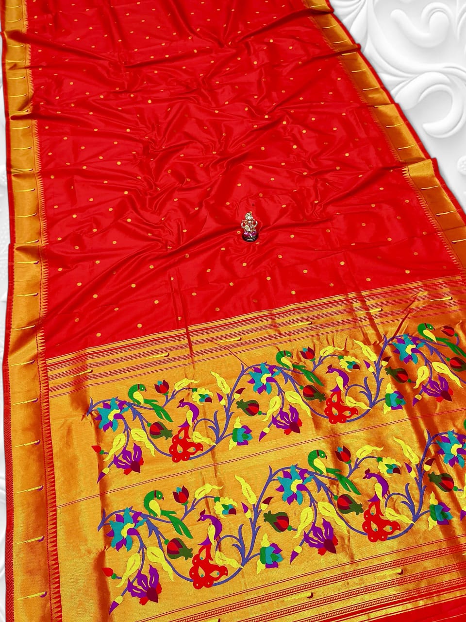 Beautiful Gauri Muniyaa Paithani