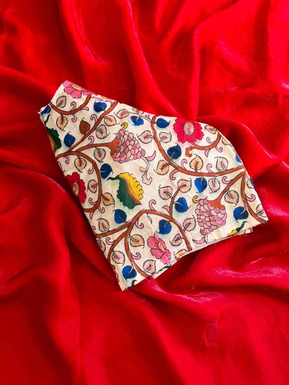 Space Silk Saree With beautiful kalamkari printed Stiched Blouse