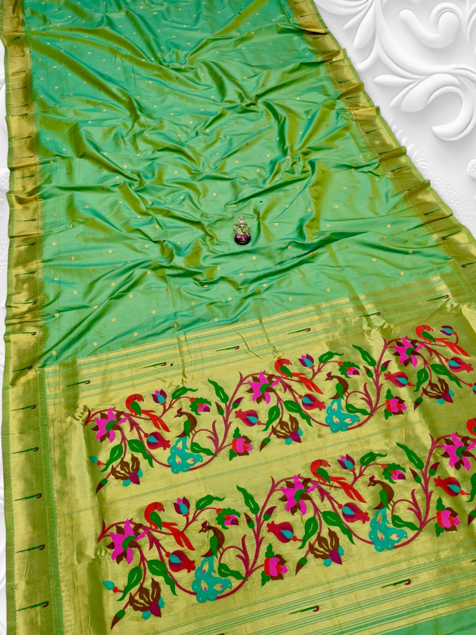Beautiful Gauri Muniyaa Paithani